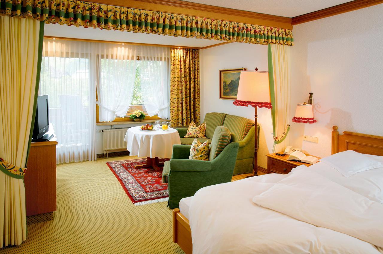 Hotel Sonne Baiersbronn Bagian luar foto
